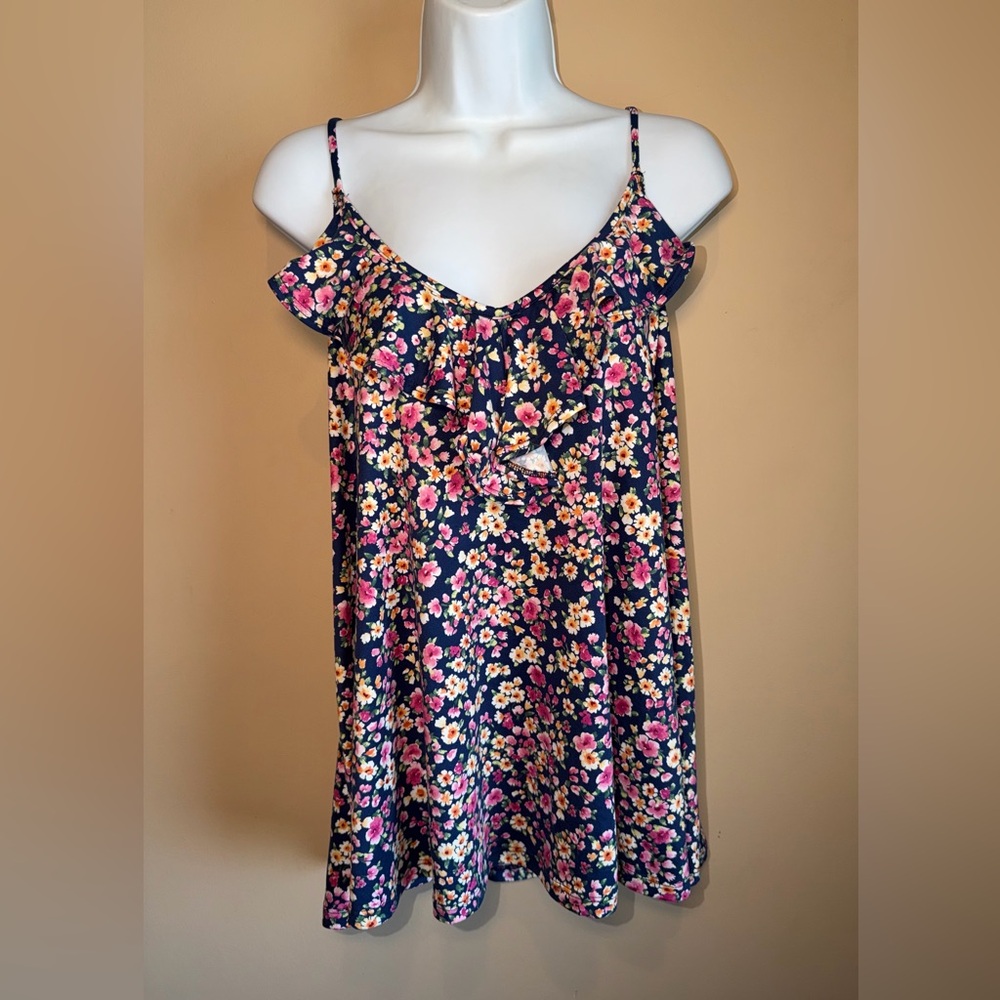 NWT White Birch Women’s Floral Tank Top